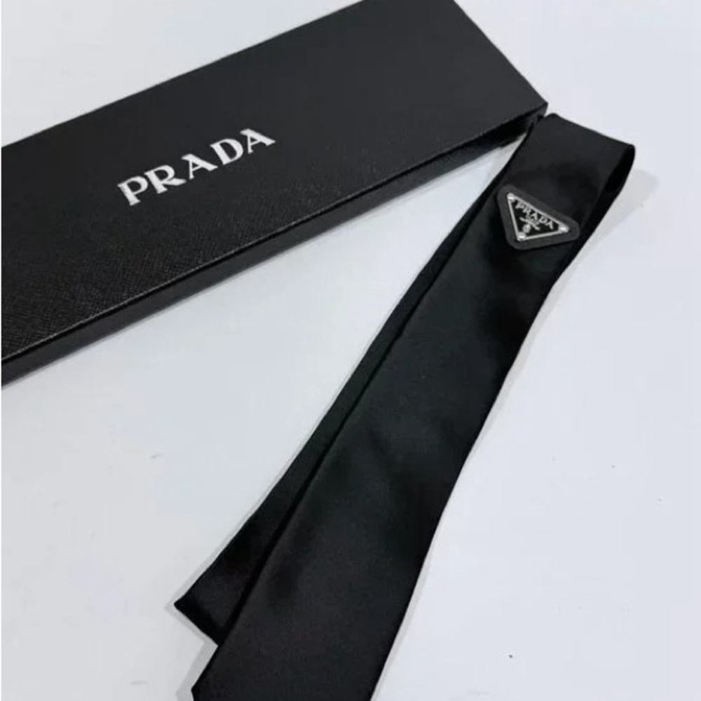 Prada black tie - Picture 5 of 5